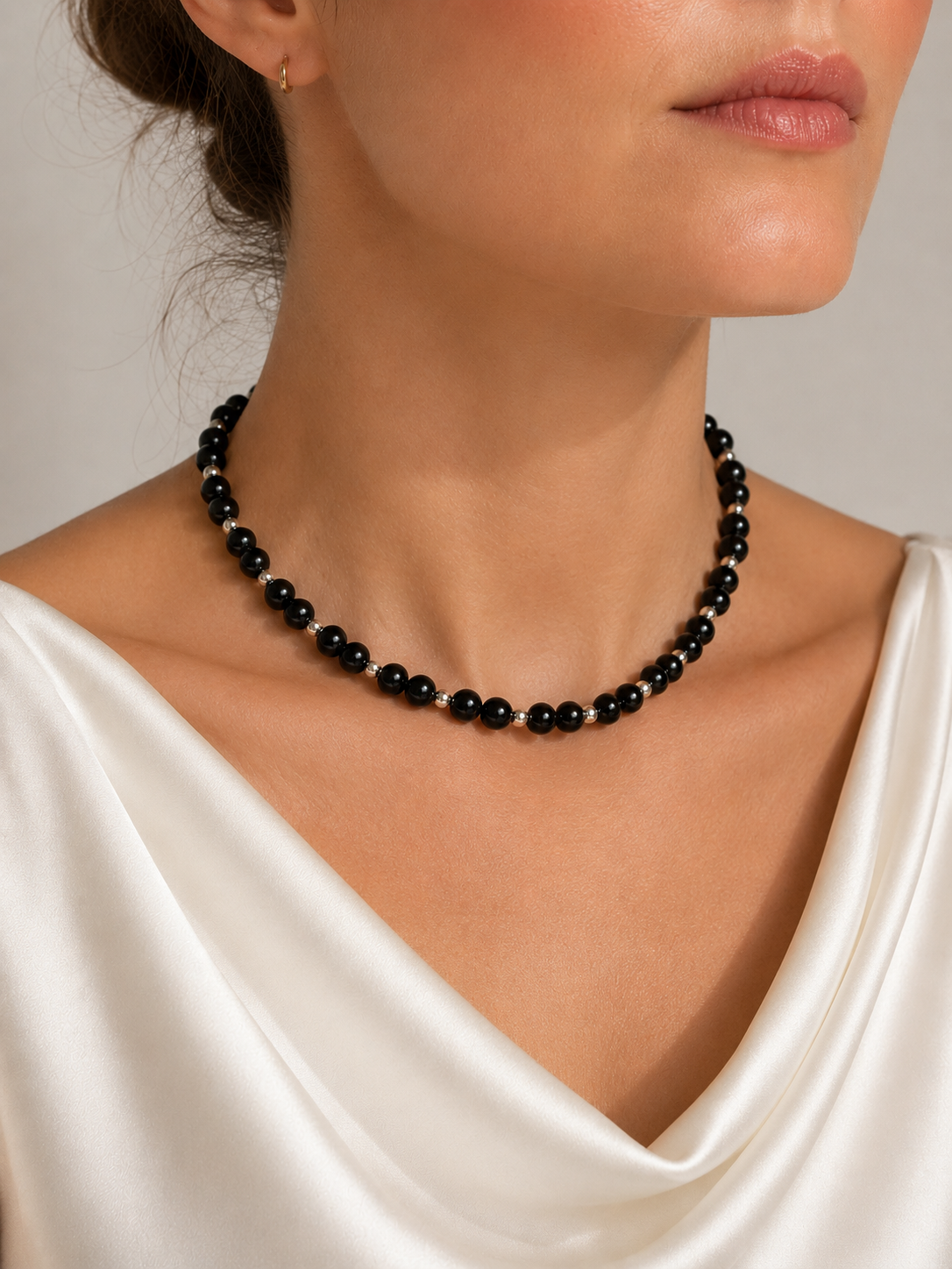 NERA NECKLACE