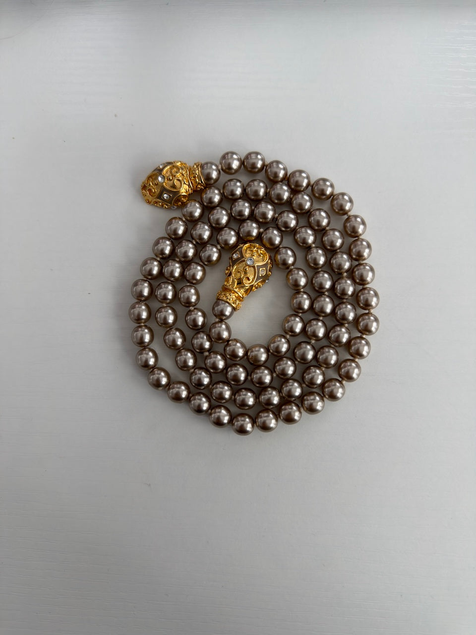 Faux pearl necklace 1